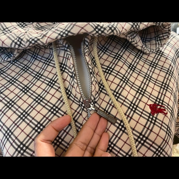 Burberry London zip top with hoodie - Picture 5 of 10